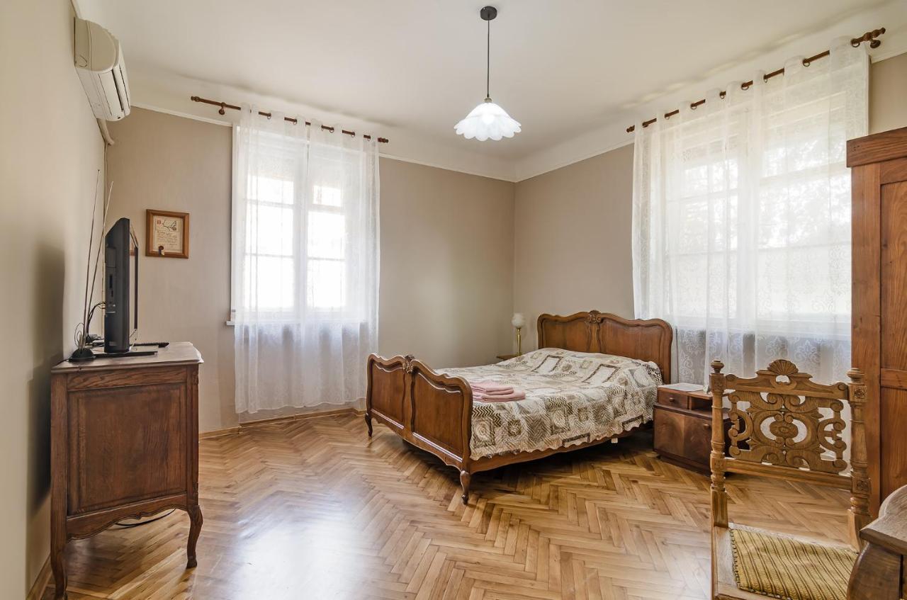 Апартамент Жасмин Apartman Várna Kültér fotó